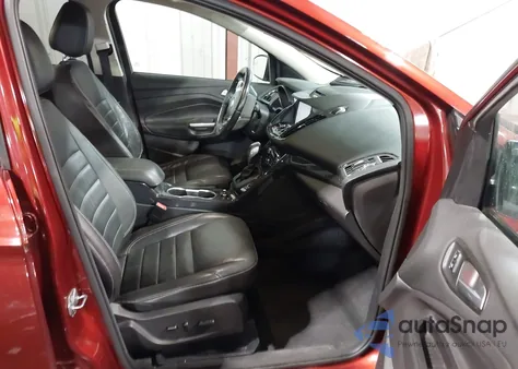 2015 Ford Escape Titanium z USA, uszkodzony, nr VIN 1FMCU9J97FUC02477